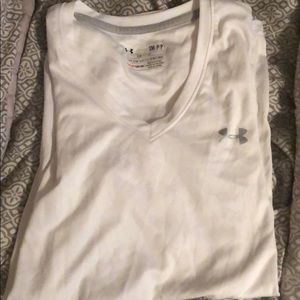 White under armour shirt
